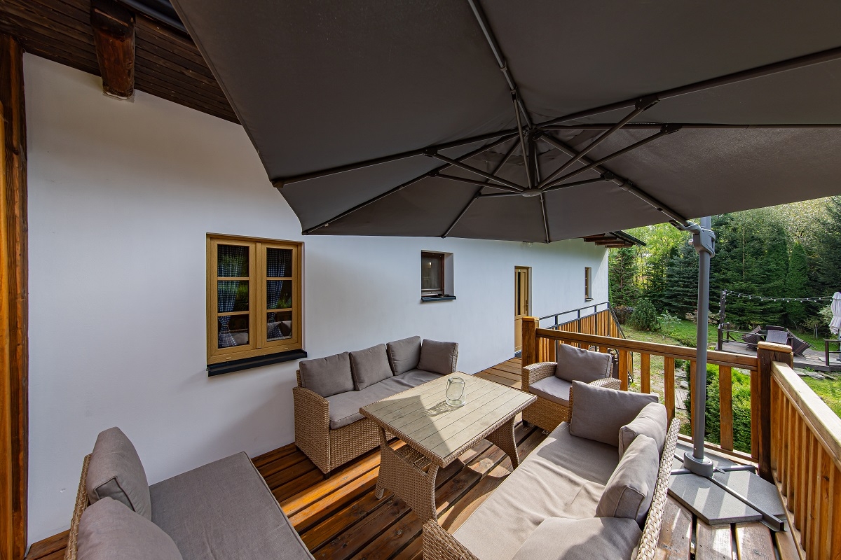 Chalupa Pusté Žibřidovice – slunečník pergola