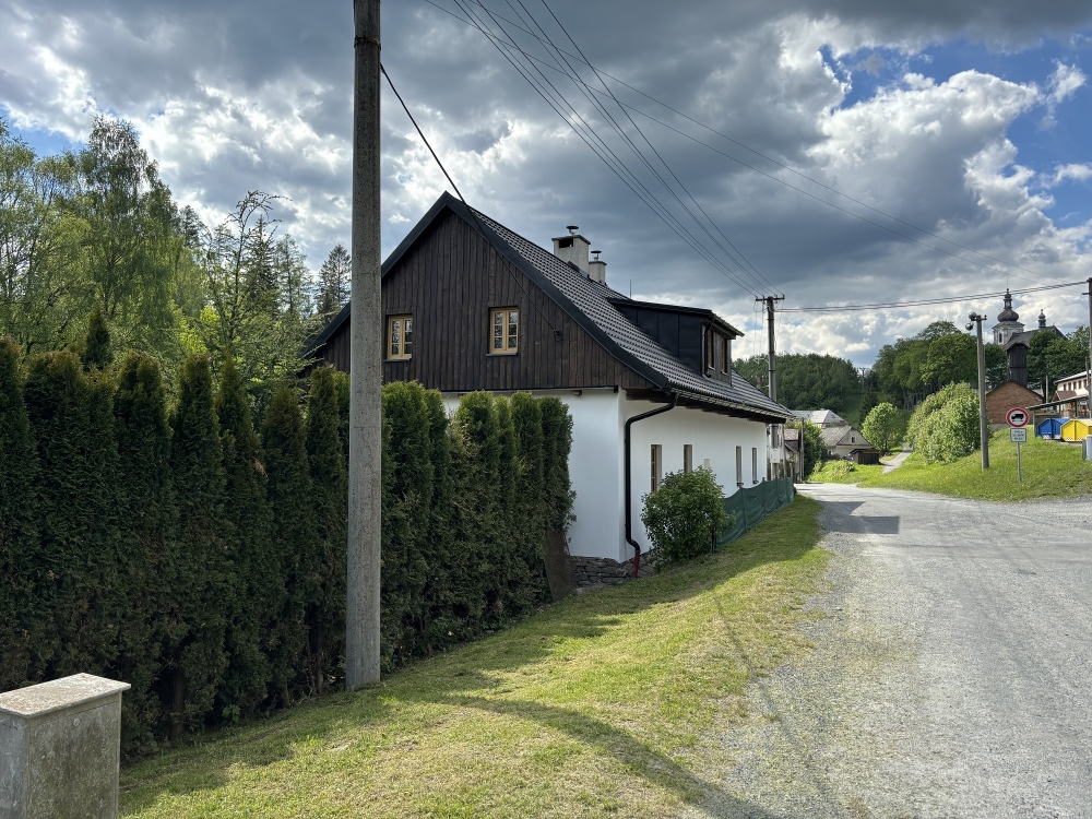 Chalupa Pusté Žibřidovice – silnice